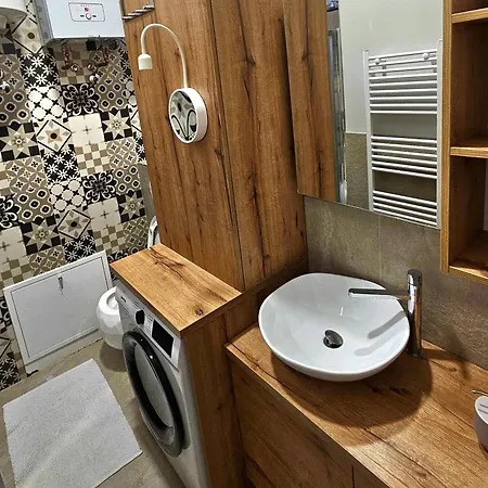 Deluxe 塞拉耶佛